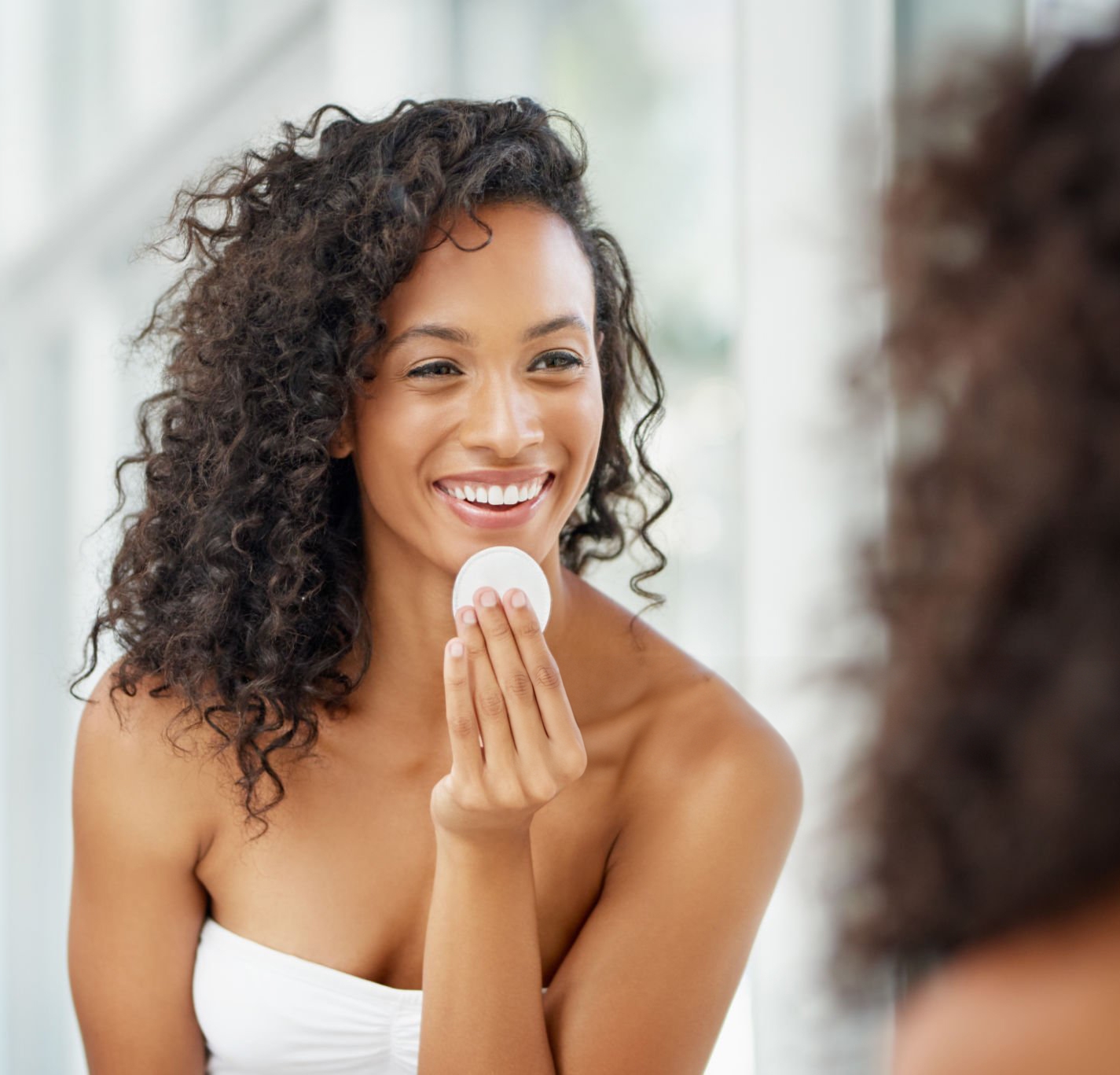 femme-beaute-maquillage