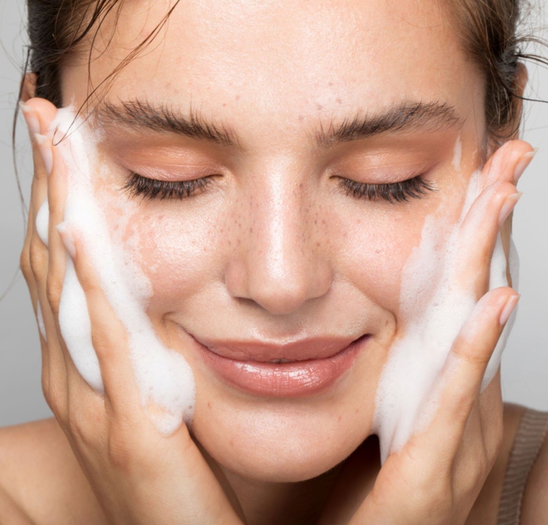Routine beauté été : les bons gestes pour une peau protégée 